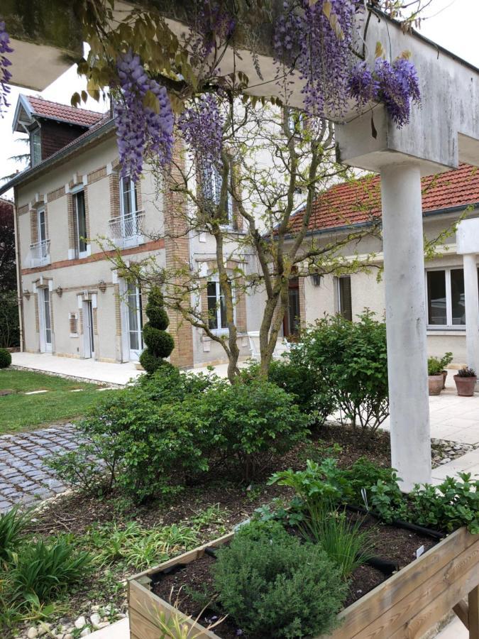 Le Jardin De Fresnes Bed & Breakfast Exterior photo